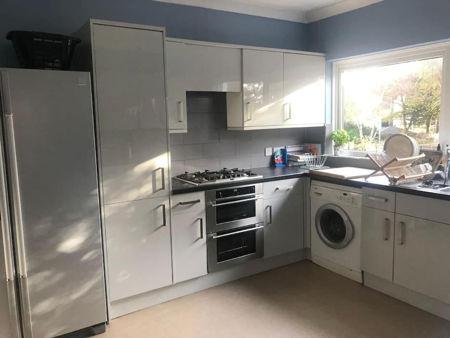 Spacious 5 Large Bedroom Victorian House - Beach 2 Miles Poole Bagian luar foto