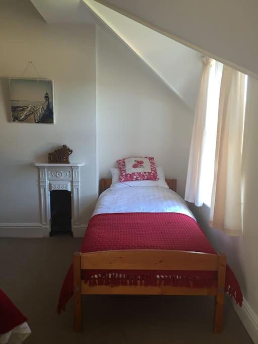 Spacious 5 Large Bedroom Victorian House - Beach 2 Miles Poole Bagian luar foto