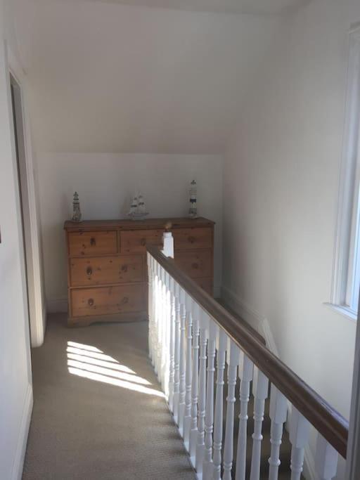 Spacious 5 Large Bedroom Victorian House - Beach 2 Miles Poole Bagian luar foto